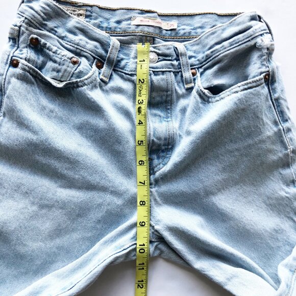 LEVI'S Wedgie Straight Light Wash Raw Hem Jeans Womens 25 - Picture 12 of 13